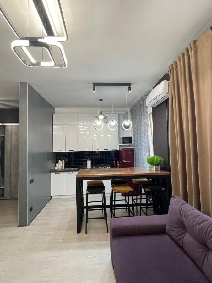 Vel Люкс Apartment Chernivtsi Ngoại thất bức ảnh