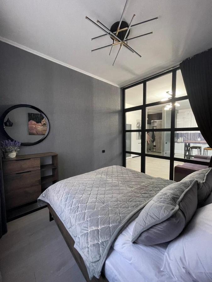 Vel Люкс Apartment Chernivtsi Ngoại thất bức ảnh