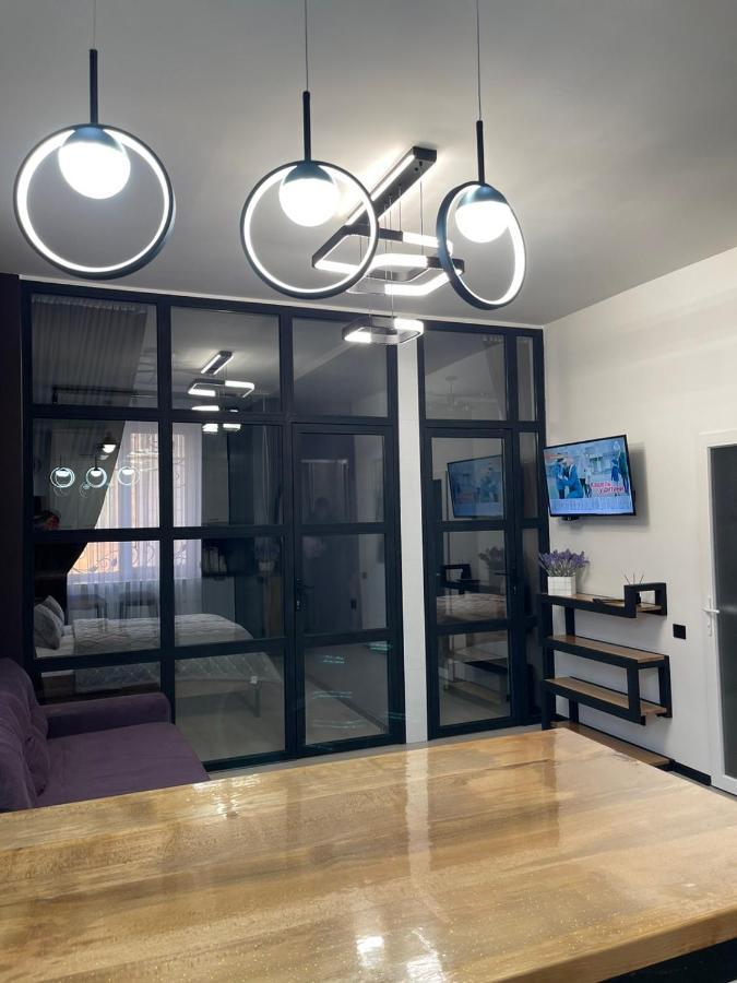 Vel Люкс Apartment Chernivtsi Ngoại thất bức ảnh