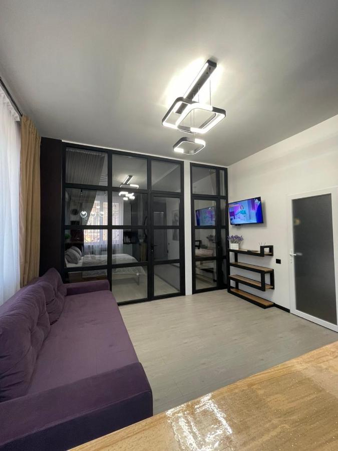 Vel Люкс Apartment Chernivtsi Ngoại thất bức ảnh