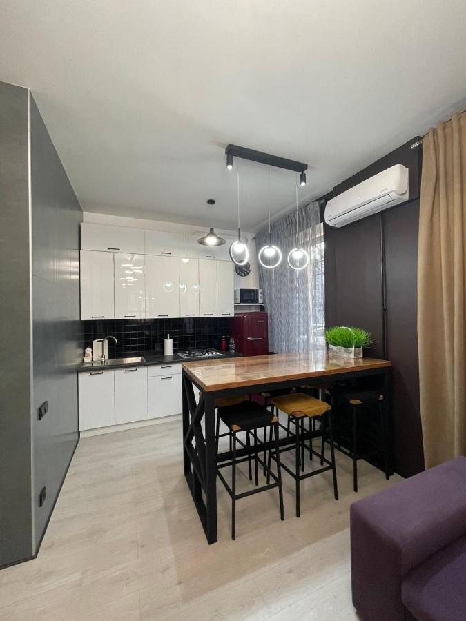 Vel Люкс Apartment Chernivtsi Ngoại thất bức ảnh