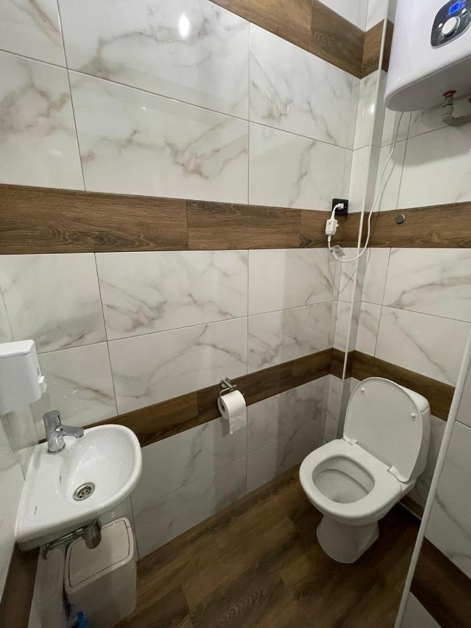 Vel Люкс Apartment Chernivtsi Ngoại thất bức ảnh