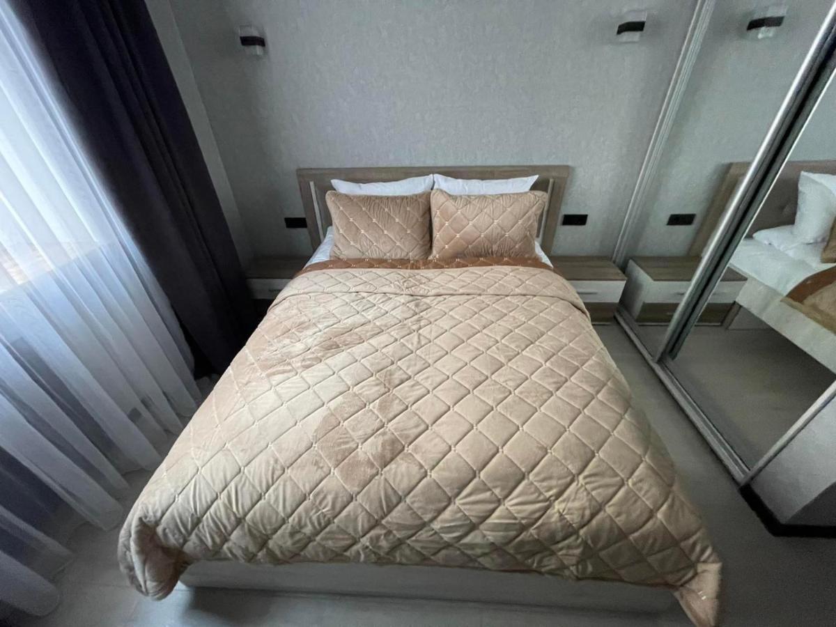 Vel Люкс Apartment Chernivtsi Ngoại thất bức ảnh