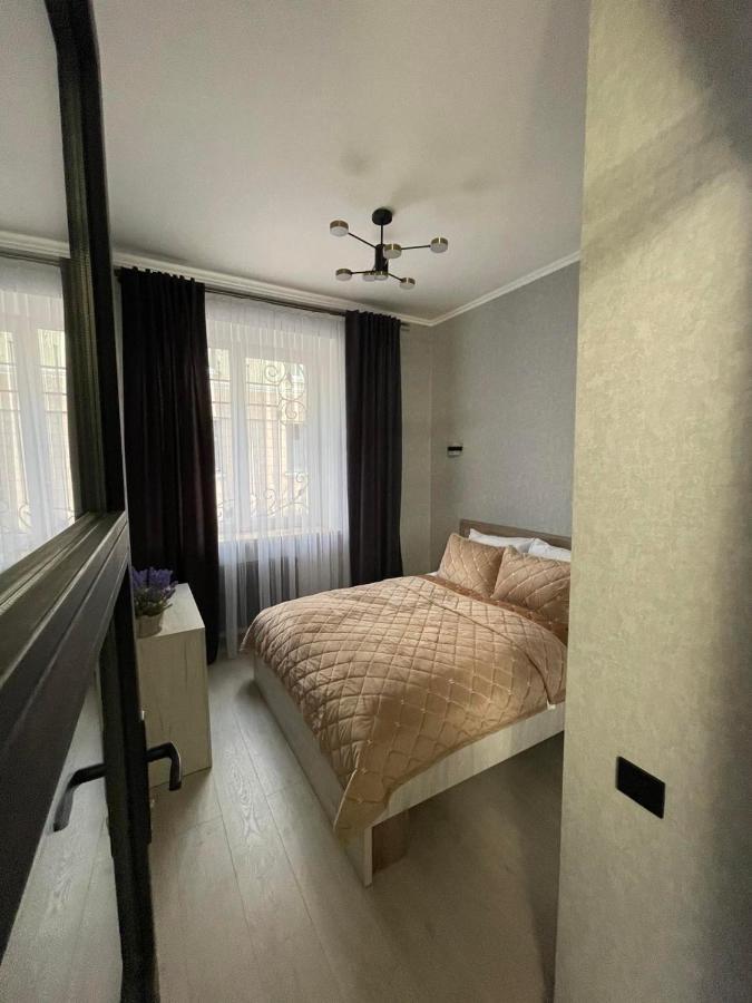 Vel Люкс Apartment Chernivtsi Ngoại thất bức ảnh