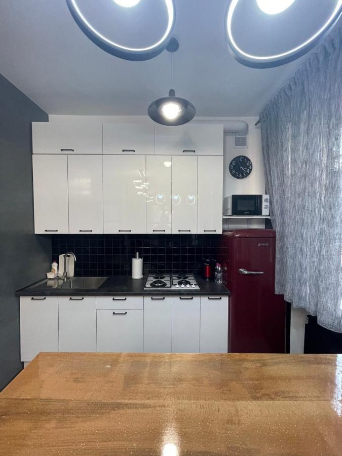 Vel Люкс Apartment Chernivtsi Ngoại thất bức ảnh