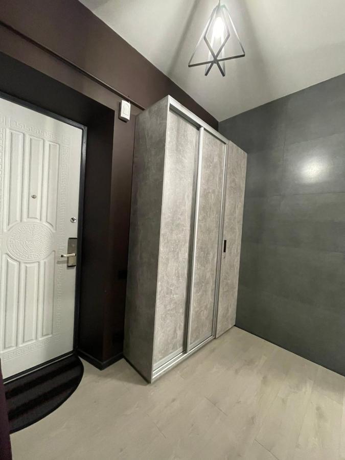 Vel Люкс Apartment Chernivtsi Ngoại thất bức ảnh