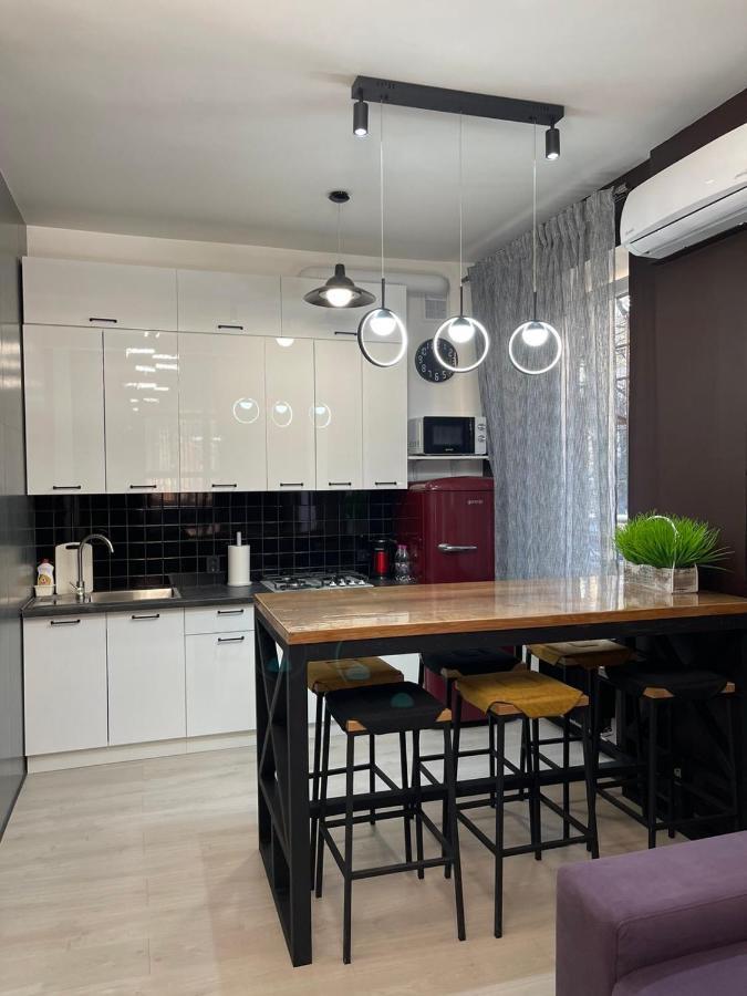 Vel Люкс Apartment Chernivtsi Ngoại thất bức ảnh